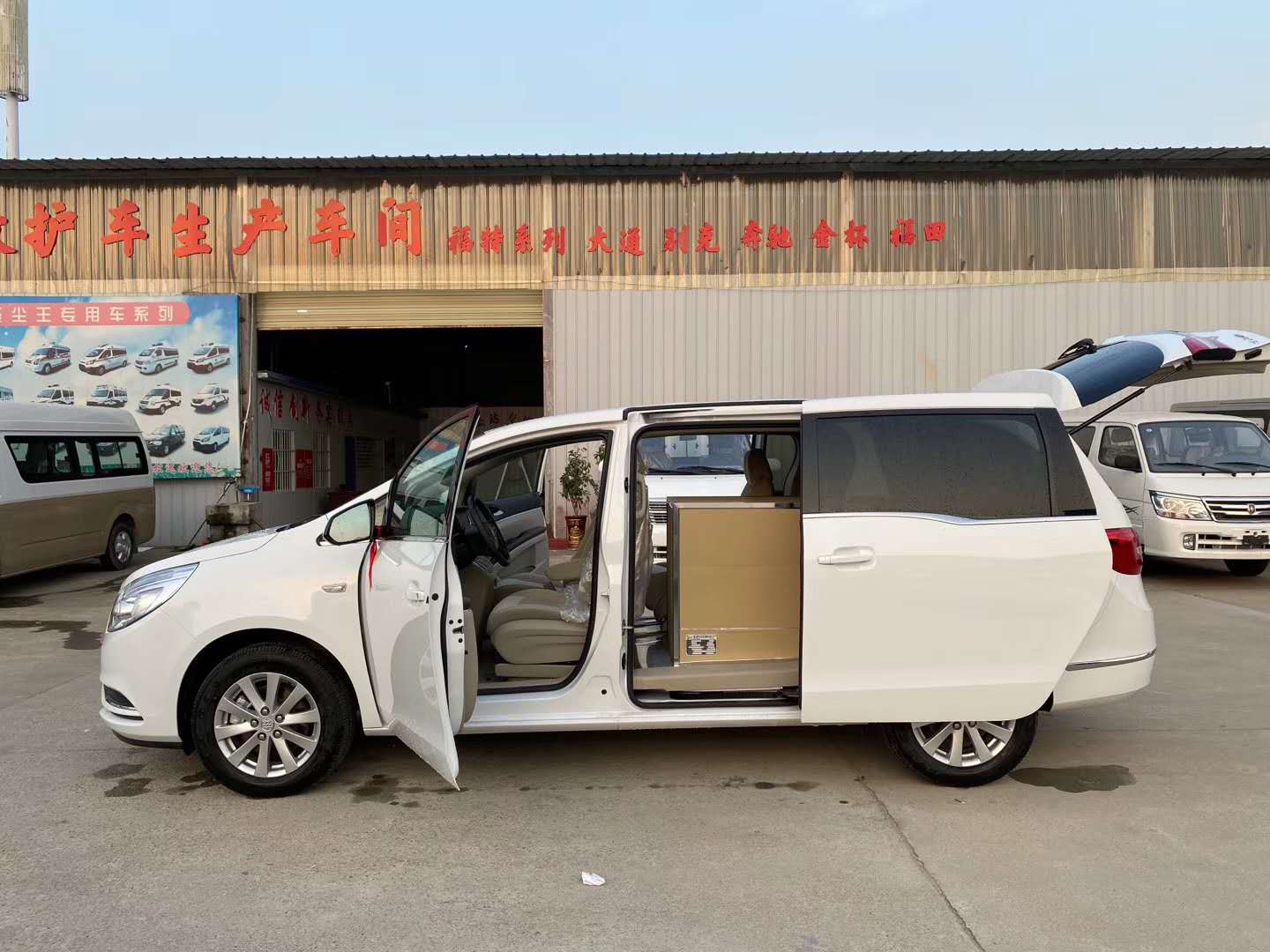冰棺车出租 殡仪车